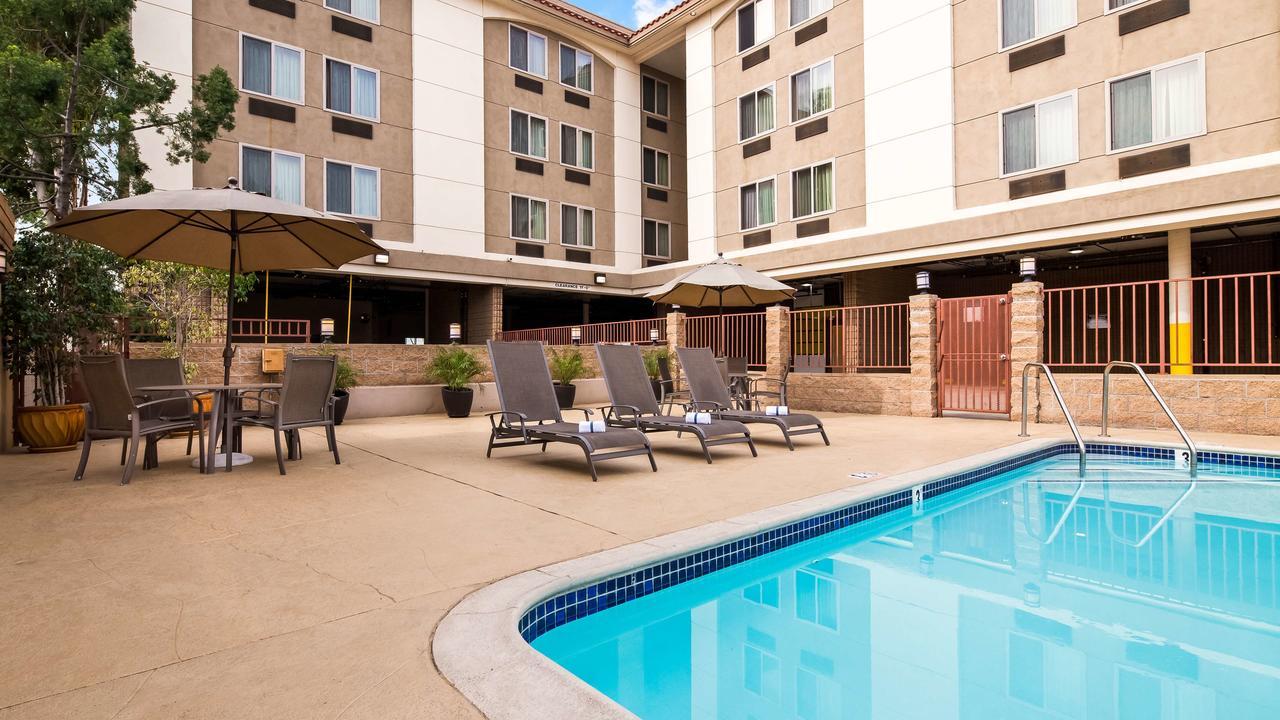 Best Western Of Long Beach Bagian luar foto
