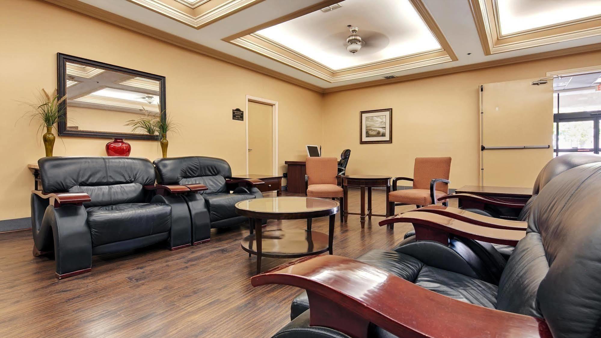 Best Western Of Long Beach Bagian luar foto