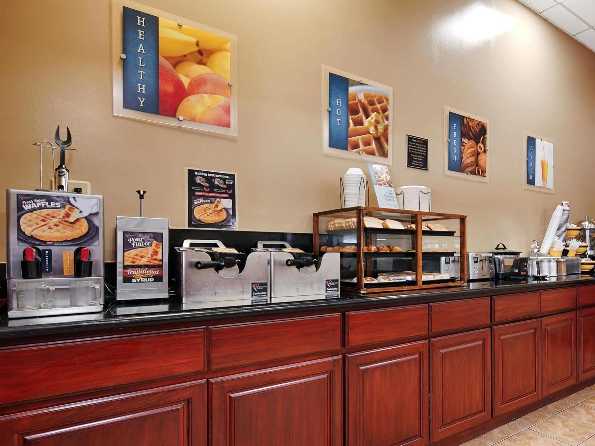 Best Western Of Long Beach Bagian luar foto