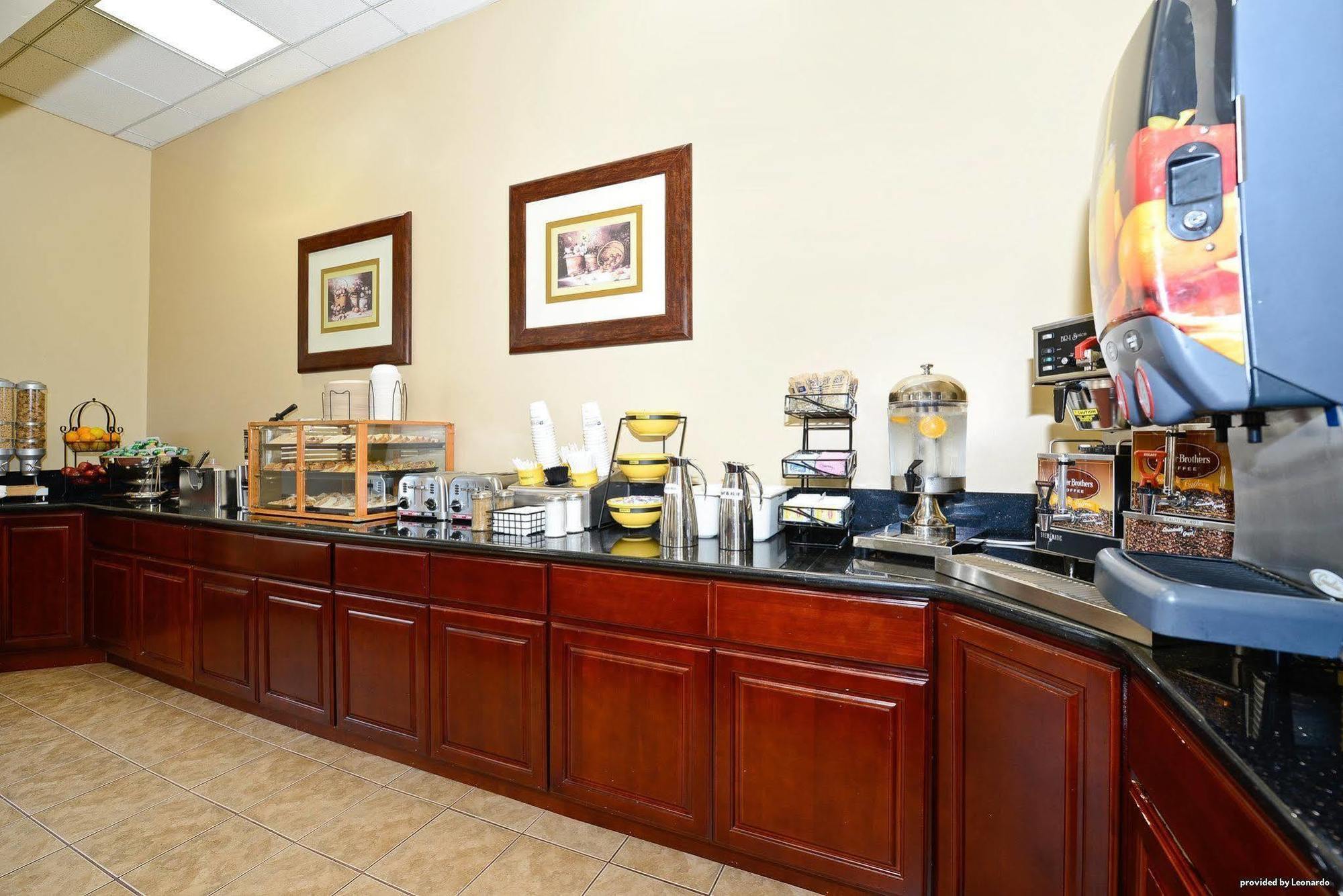 Best Western Of Long Beach Bagian luar foto