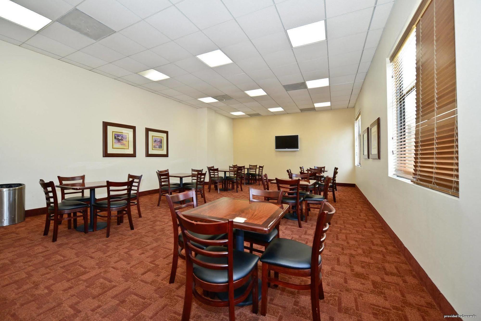Best Western Of Long Beach Bagian luar foto