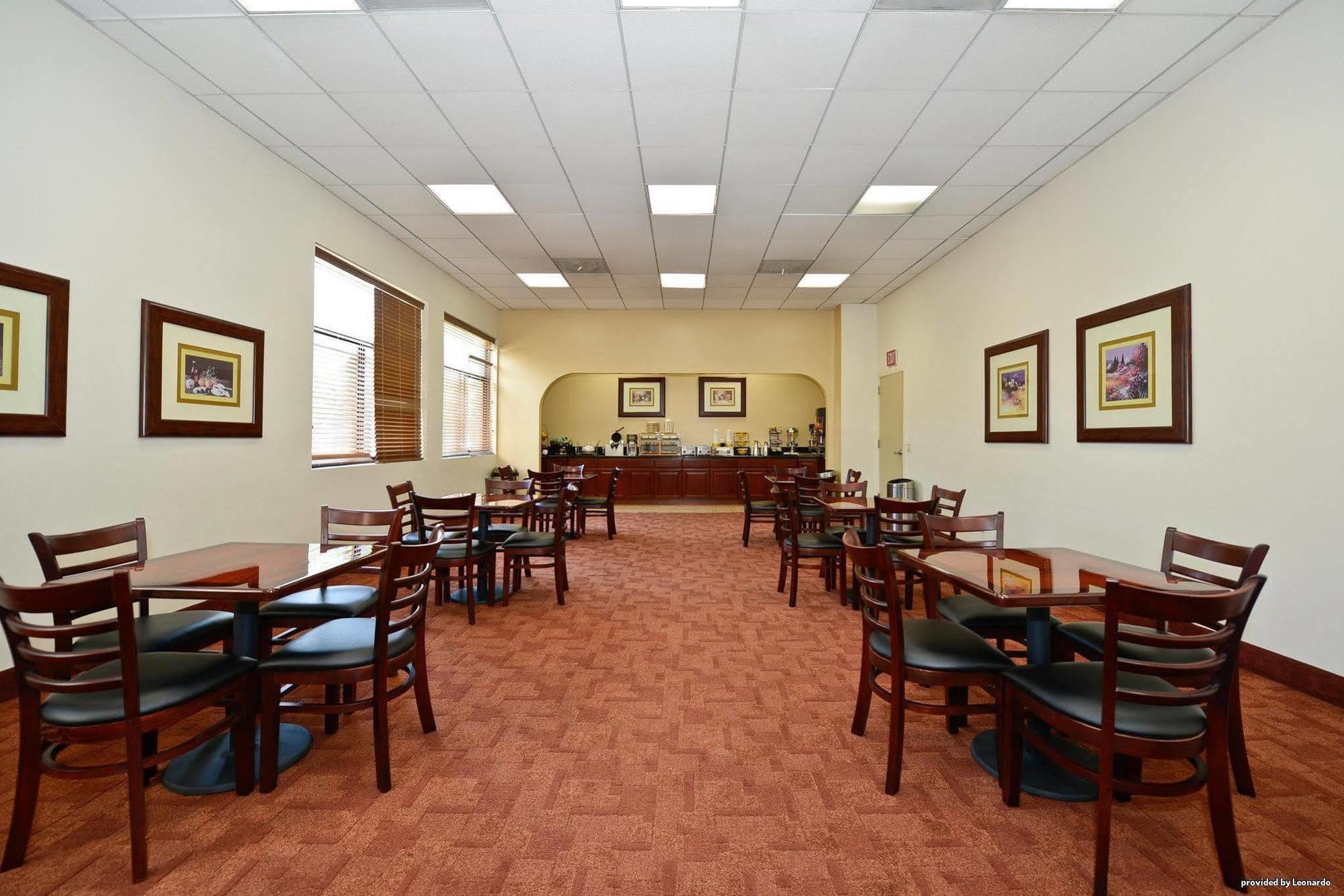 Best Western Of Long Beach Bagian luar foto
