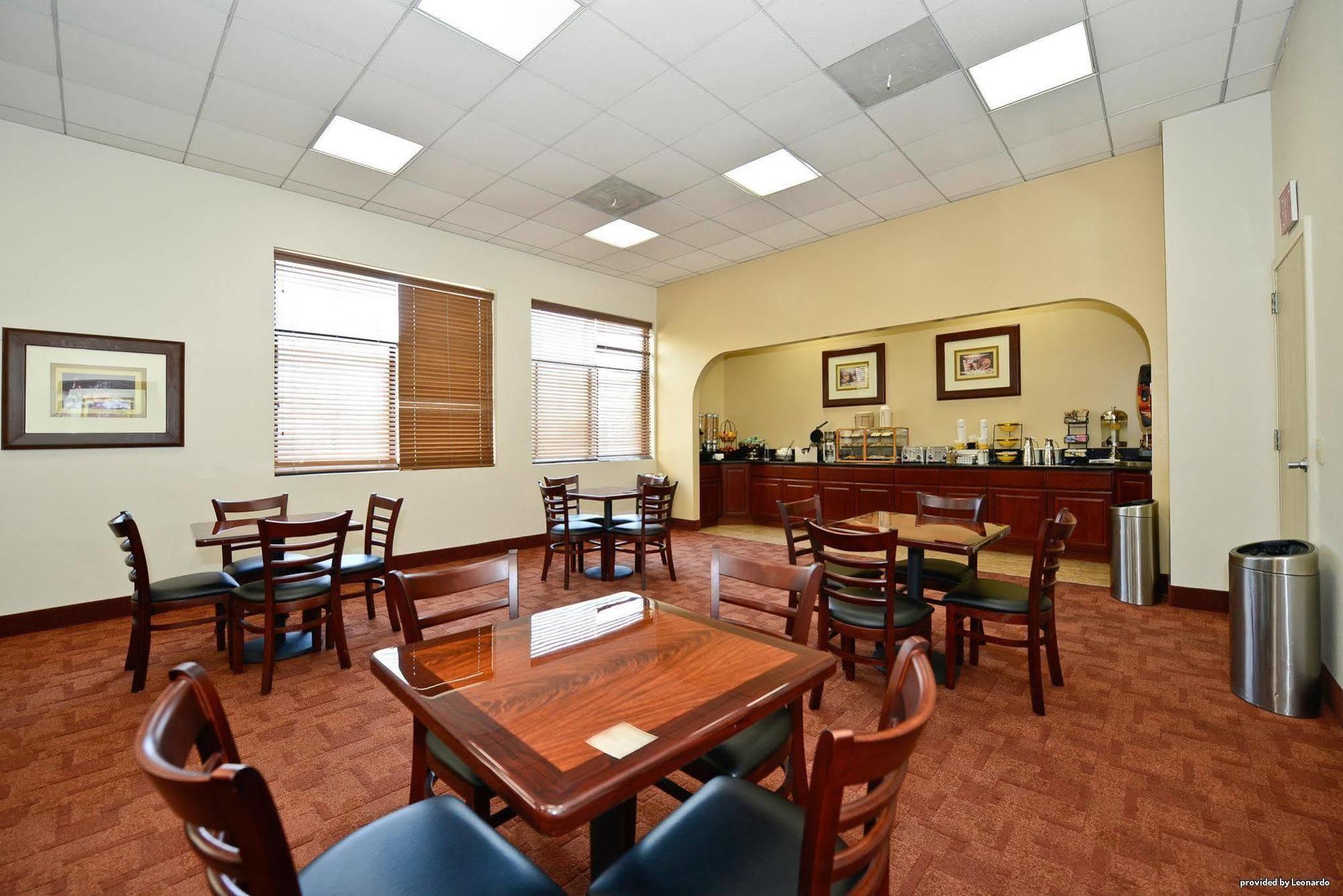 Best Western Of Long Beach Bagian luar foto