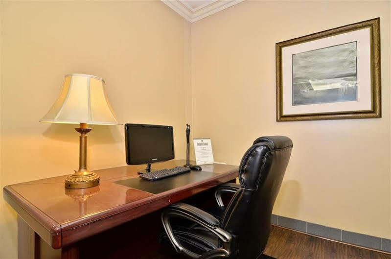 Best Western Of Long Beach Bagian luar foto