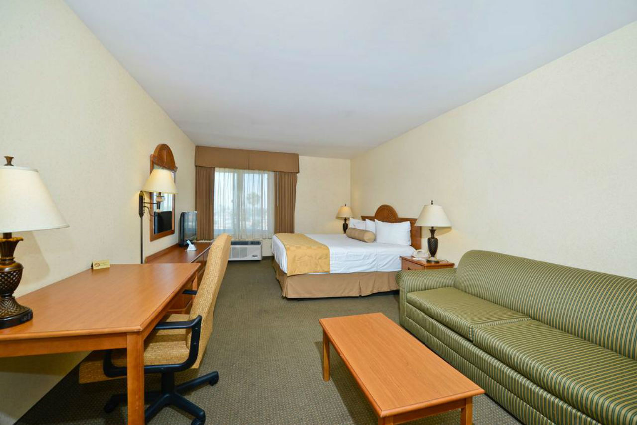 Best Western Of Long Beach Bagian luar foto