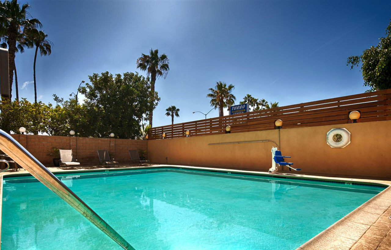 Best Western Of Long Beach Bagian luar foto